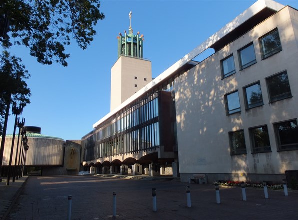 Newcastle_Civic_Centre_(geograph_3662984)